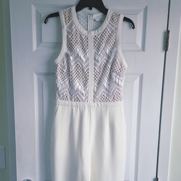 New!!! Adelyn Rae ✨ Elegant White Melody Lase Sleeveless Women's Jumpsuit Size S - Picture 3 of 16